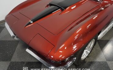 Unknown-Corvette-1967-Marlboro-Maroon-Saddle-26