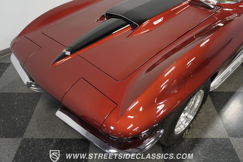 Unknown-Corvette-1967-Marlboro-Maroon-Saddle-26