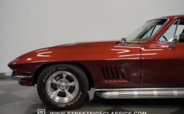 Unknown-Corvette-1967-Marlboro-Maroon-Saddle-29