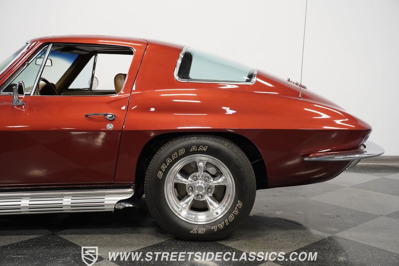 Unknown-Corvette-1967-Marlboro-Maroon-Saddle-30