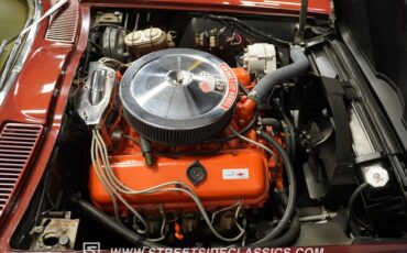 Unknown-Corvette-1967-Marlboro-Maroon-Saddle-38