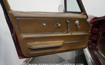 Unknown-Corvette-1967-Marlboro-Maroon-Saddle-41
