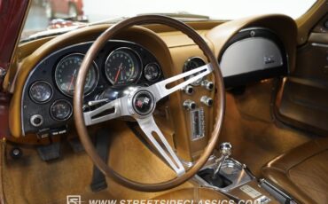 Unknown-Corvette-1967-Marlboro-Maroon-Saddle-45