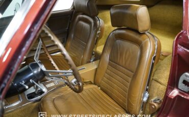 Unknown-Corvette-1967-Marlboro-Maroon-Saddle-9
