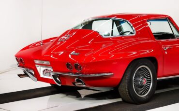 Unknown-Corvette-1967-Rally-Red-White-Leather-11