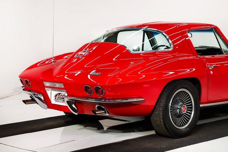 Unknown-Corvette-1967-Rally-Red-White-Leather-11