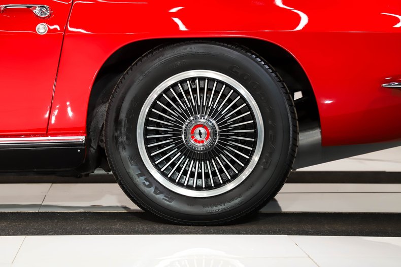Unknown-Corvette-1967-Rally-Red-White-Leather-15