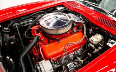 Unknown-Corvette-1967-Rally-Red-White-Leather-19