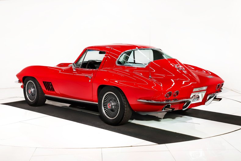 Unknown-Corvette-1967-Rally-Red-White-Leather-20