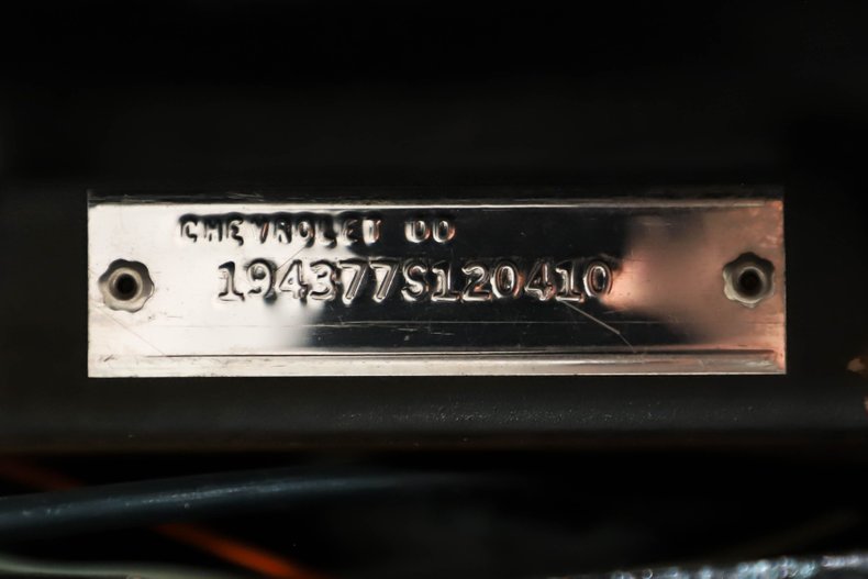 Unknown-Corvette-1967-Rally-Red-White-Leather-27