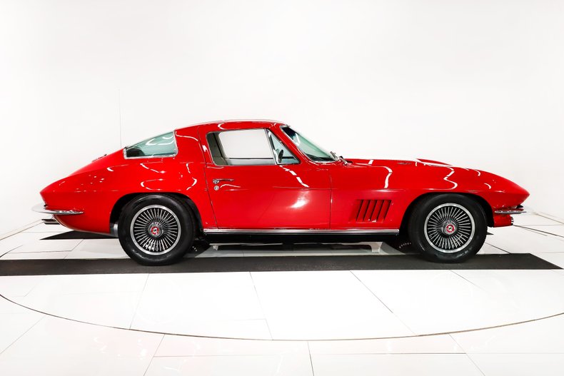 Unknown-Corvette-1967-Rally-Red-White-Leather-28