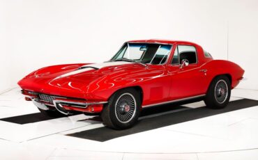 Unknown-Corvette-1967-Rally-Red-White-Leather-3