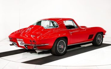 Unknown-Corvette-1967-Rally-Red-White-Leather-37