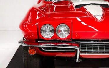Unknown-Corvette-1967-Rally-Red-White-Leather-40
