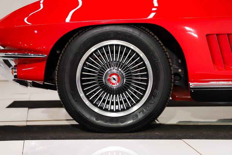 Unknown-Corvette-1967-Rally-Red-White-Leather-45