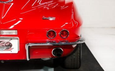 Unknown-Corvette-1967-Rally-Red-White-Leather-47