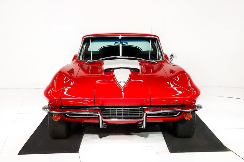 Unknown-Corvette-1967-Rally-Red-White-Leather-49