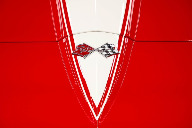 Unknown-Corvette-1967-Rally-Red-White-Leather-9