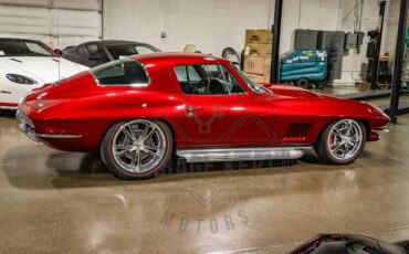 Unknown-Corvette-1967-Red-Black-15