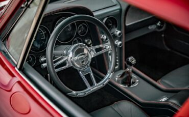 Unknown-Corvette-1967-Red-Black-17