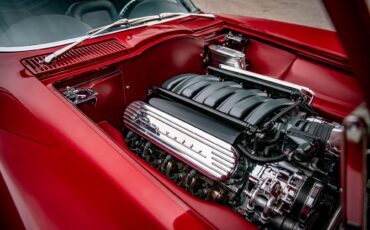 Unknown-Corvette-1967-Red-Black-2