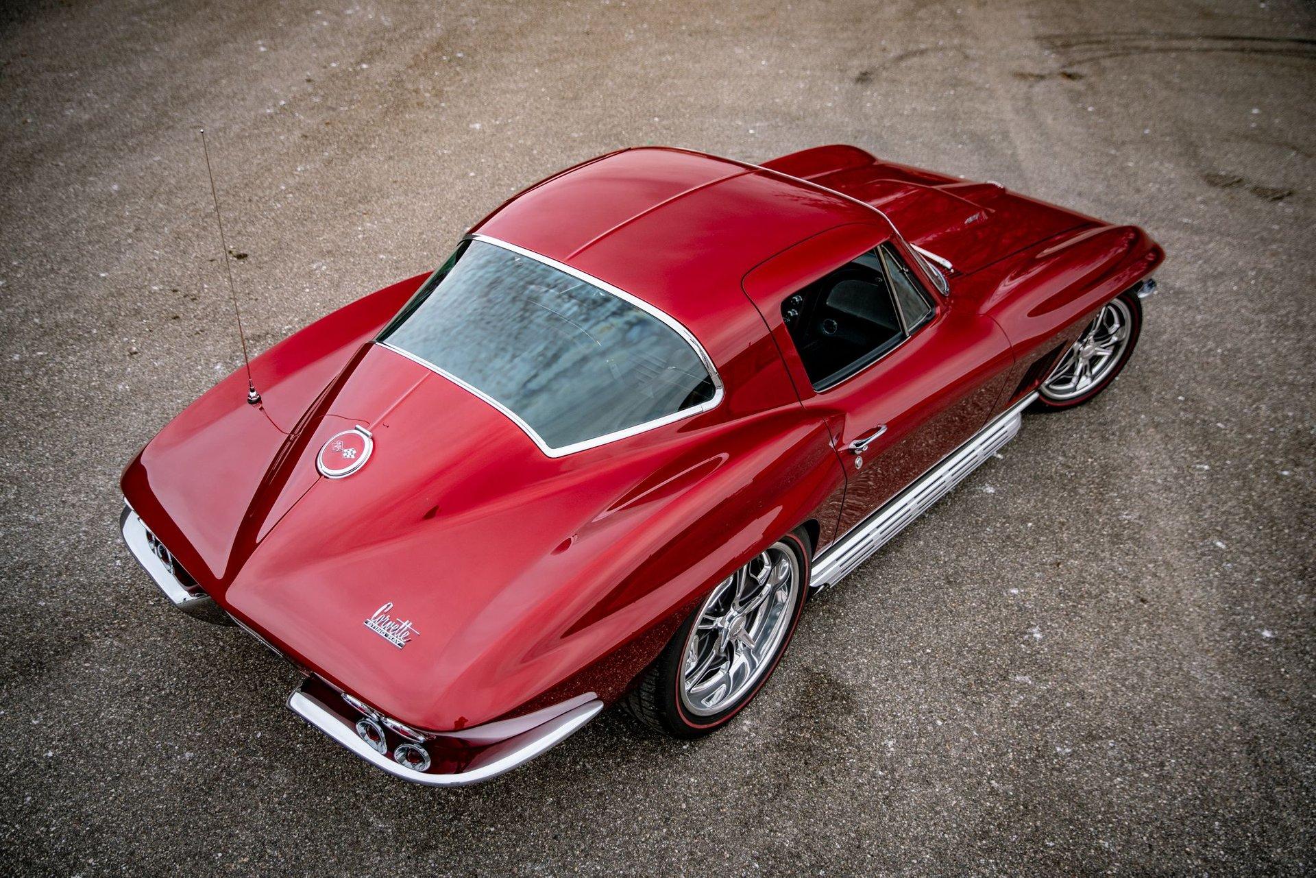 Unknown-Corvette-1967-Red-Black-22
