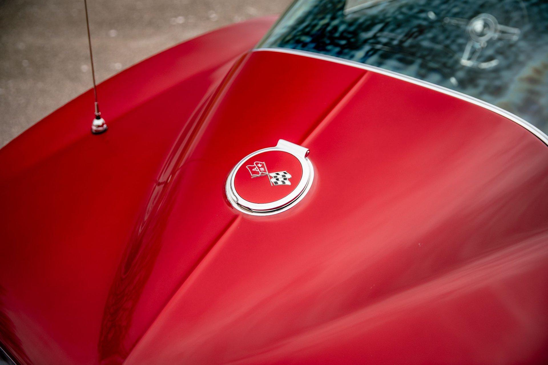 Unknown-Corvette-1967-Red-Black-23