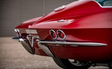 Unknown-Corvette-1967-Red-Black-25
