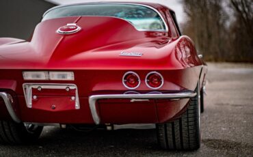 Unknown-Corvette-1967-Red-Black-26