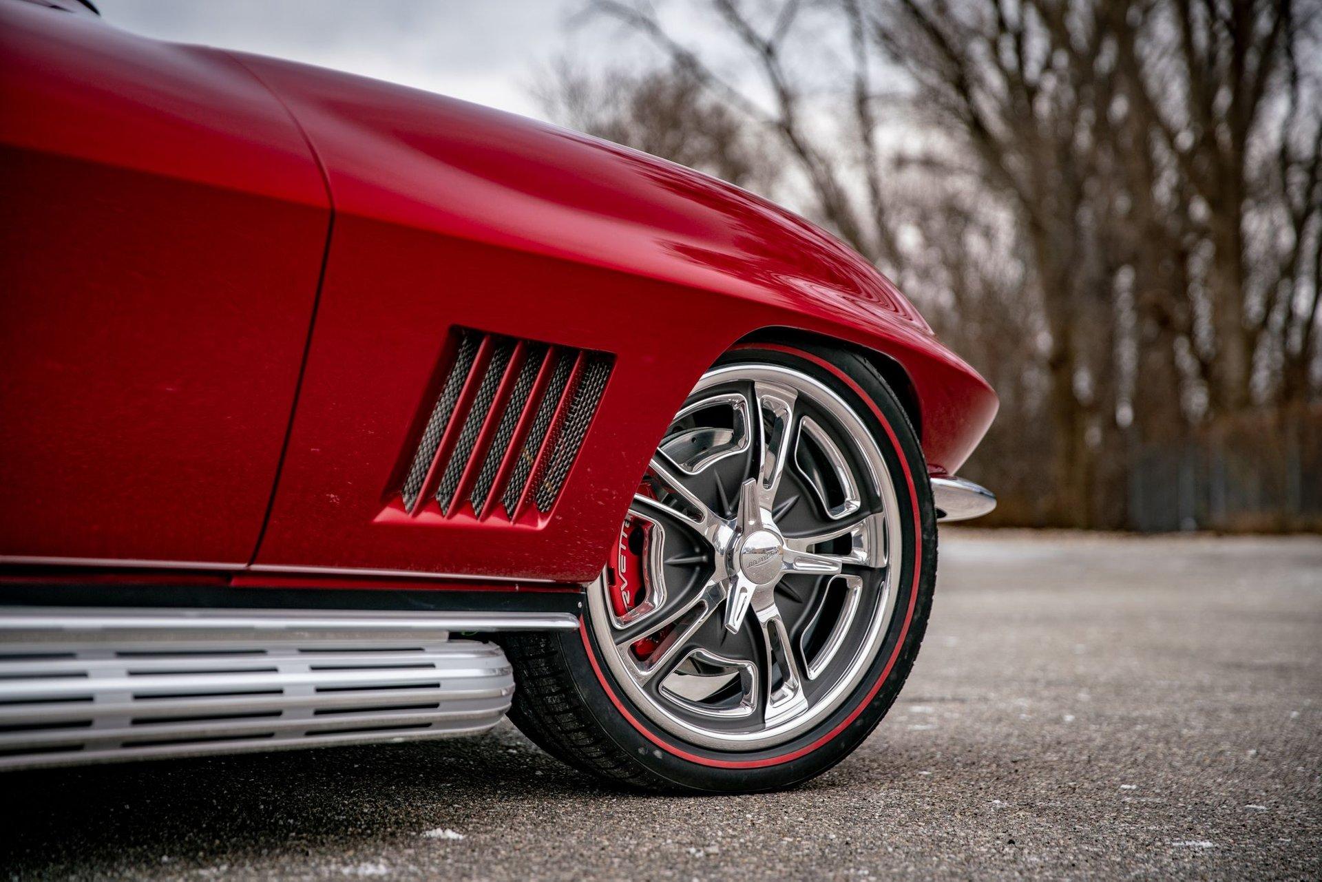 Unknown-Corvette-1967-Red-Black-28