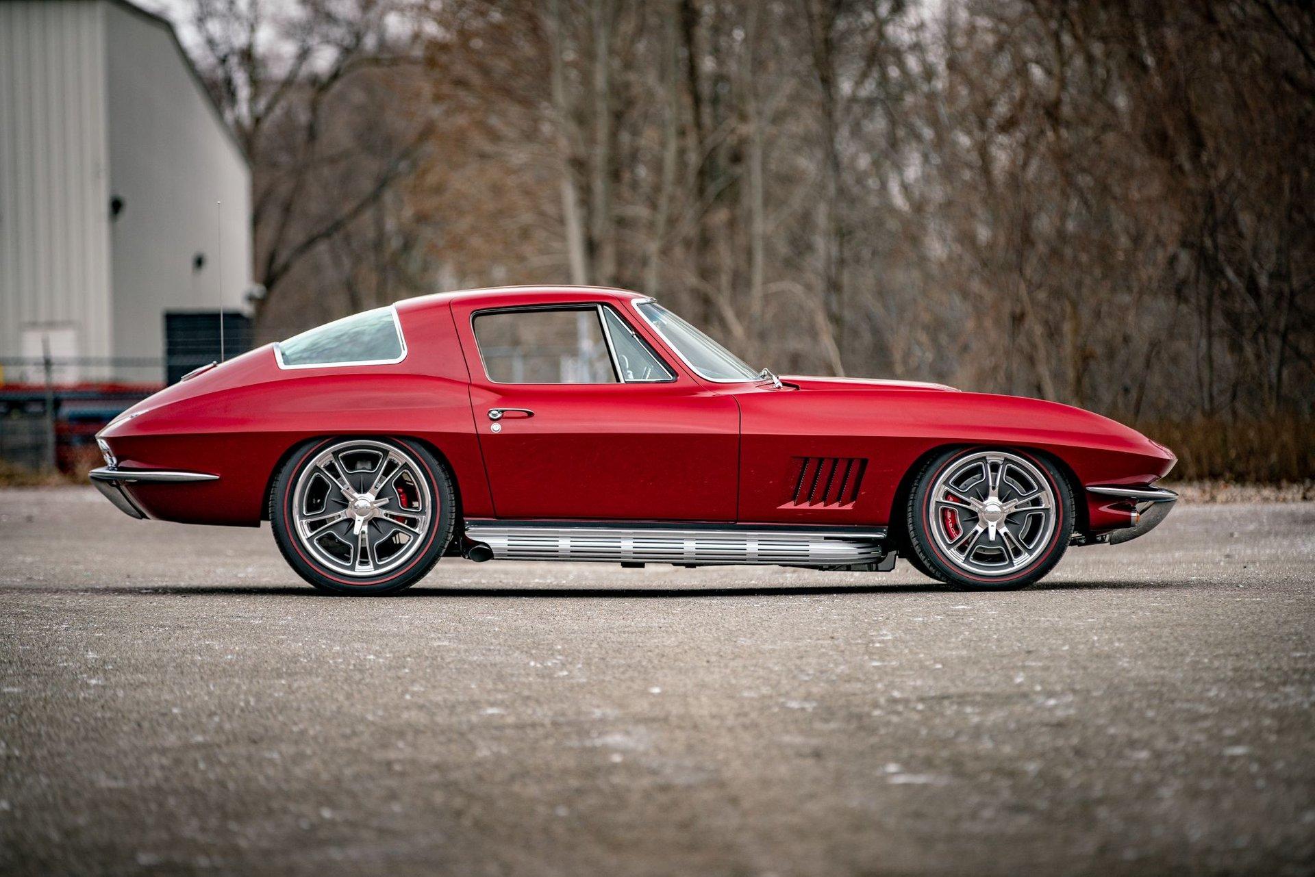 Unknown-Corvette-1967-Red-Black-29