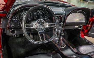 Unknown-Corvette-1967-Red-Black-32