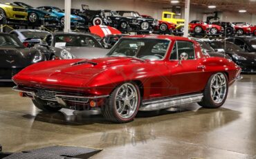 Unknown-Corvette-1967-Red-Black-36