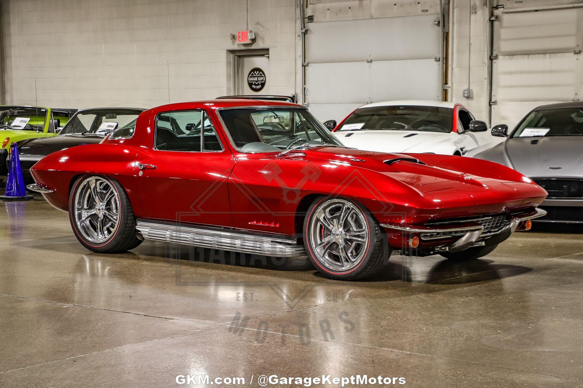 Unknown-Corvette-1967-Red-Black-4
