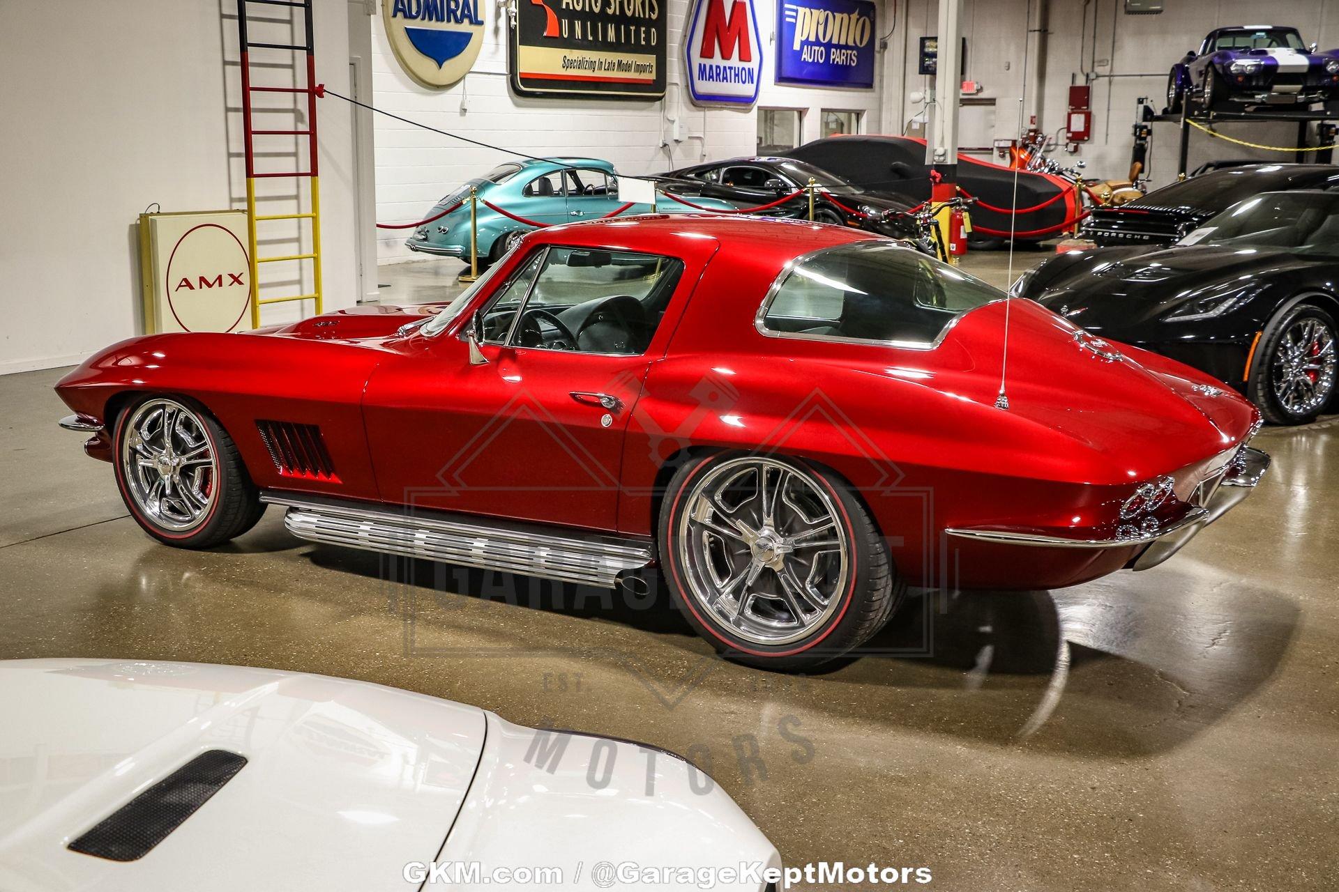 Unknown-Corvette-1967-Red-Black-40