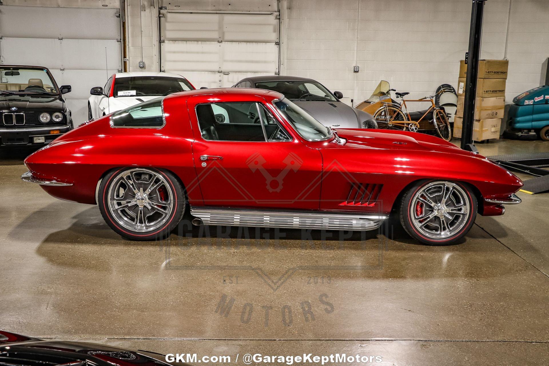 Unknown-Corvette-1967-Red-Black-44