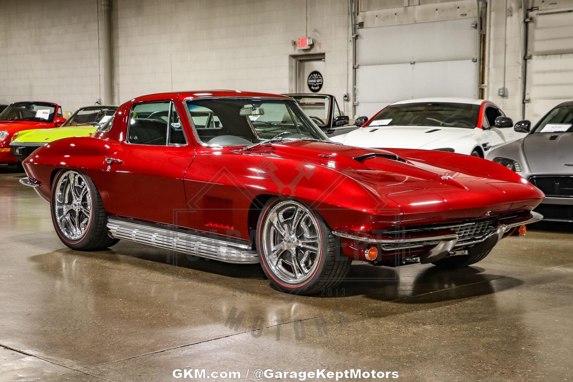 Unknown-Corvette-1967-Red-Black-46