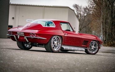 Unknown-Corvette-1967-Red-Black-5