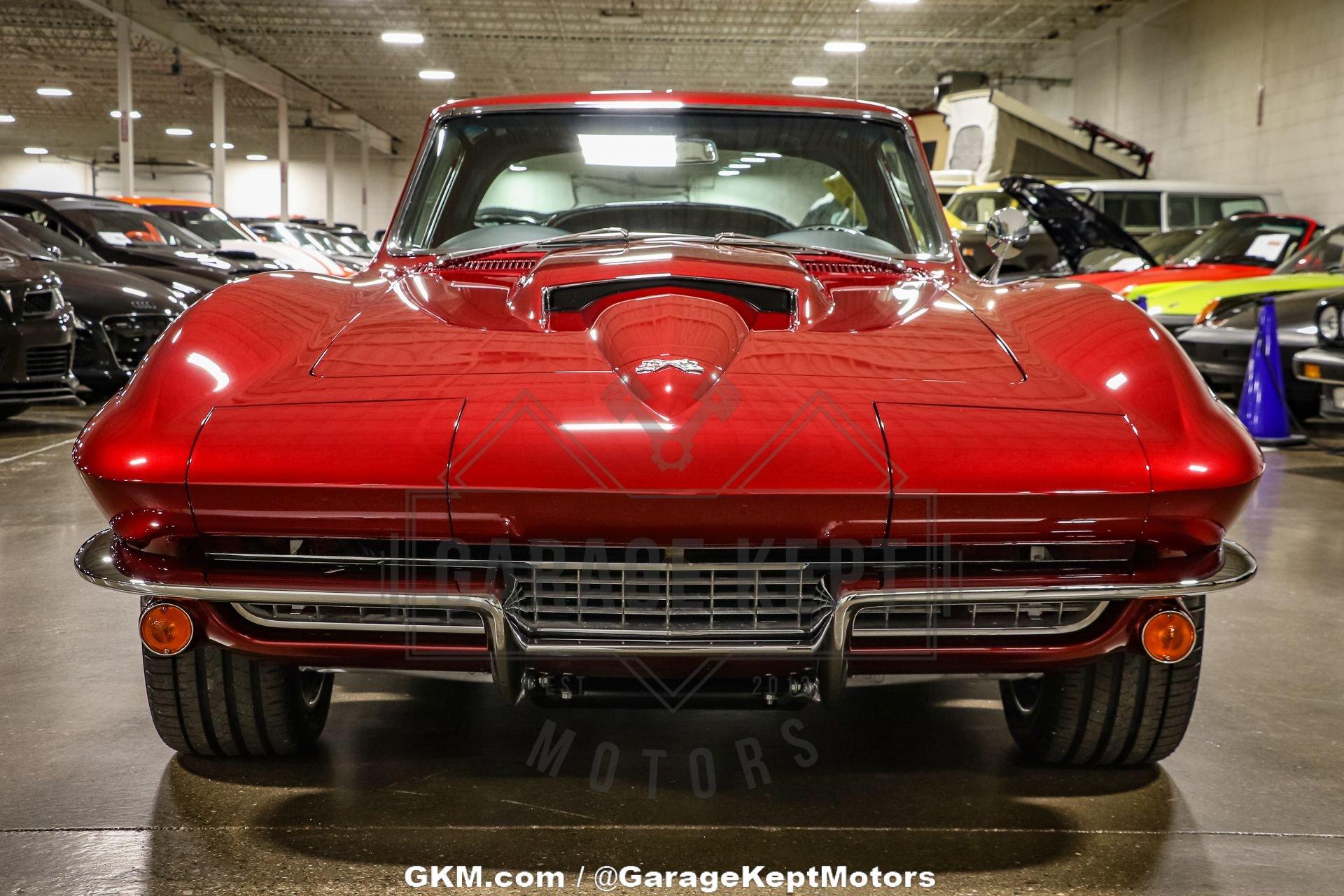 Unknown-Corvette-1967-Red-Black-6