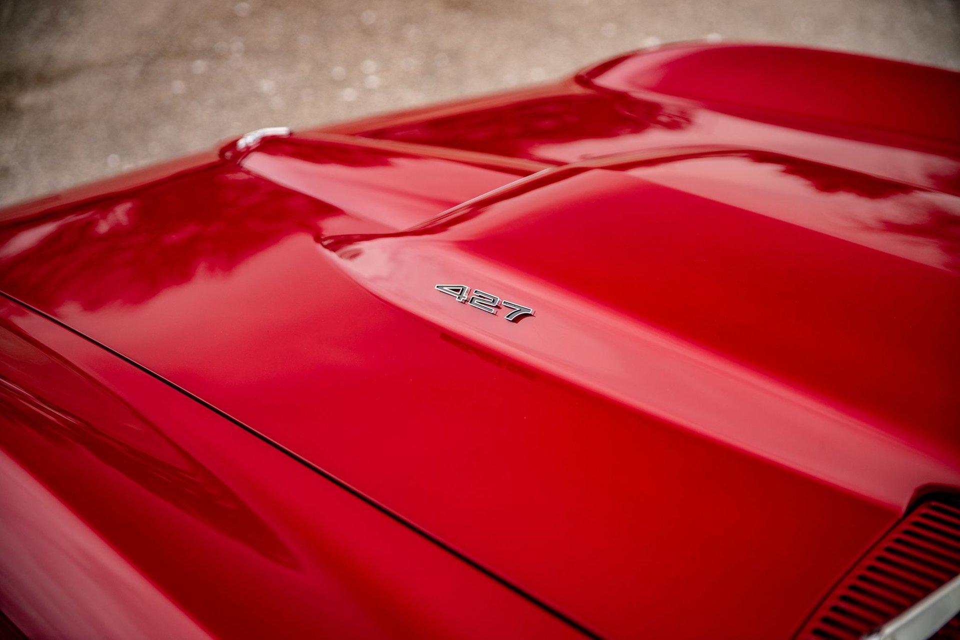 Unknown-Corvette-1967-Red-Black-8