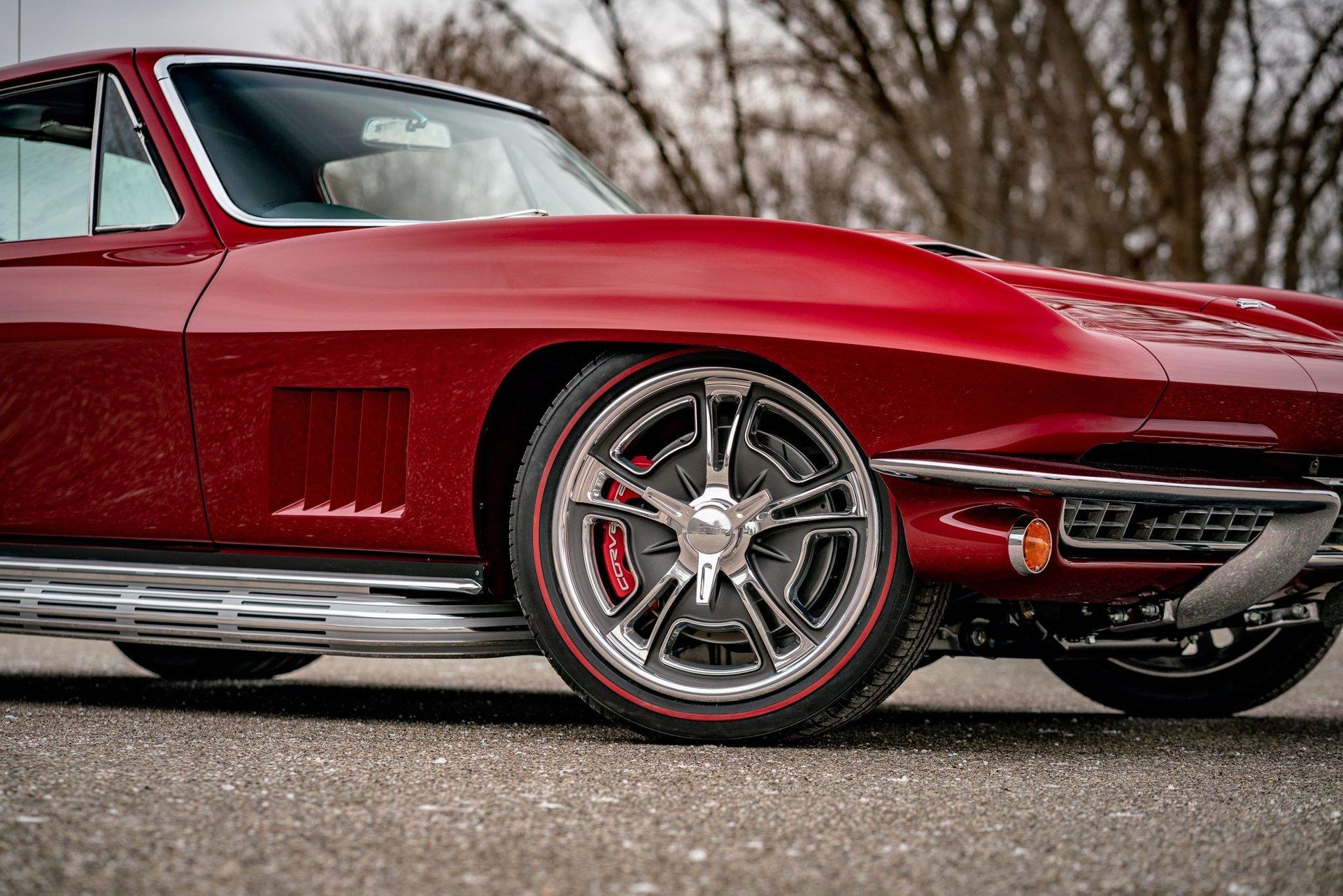 Unknown-Corvette-1967-Red-Black-9