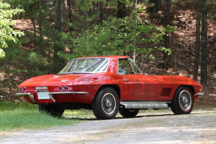 Unknown-Corvette-1967-Red-Red-10