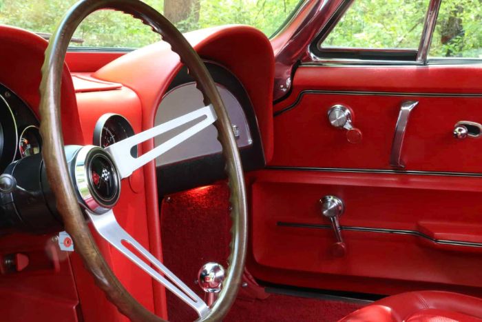 Unknown-Corvette-1967-Red-Red-19