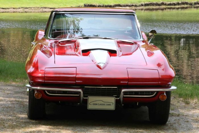 Unknown-Corvette-1967-Red-Red-2