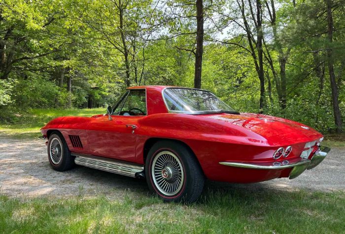 Unknown-Corvette-1967-Red-Red-44