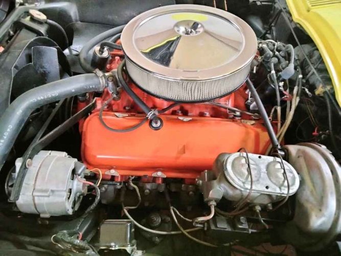 Unknown-Corvette-1967-Yellow-Black-1