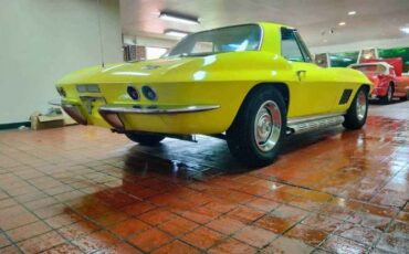 Unknown-Corvette-1967-Yellow-Black-18