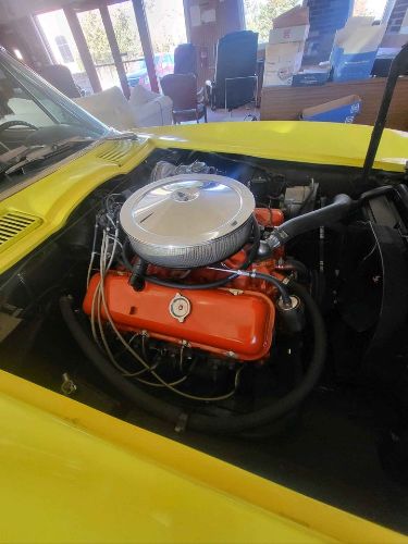 Unknown-Corvette-1967-Yellow-Black