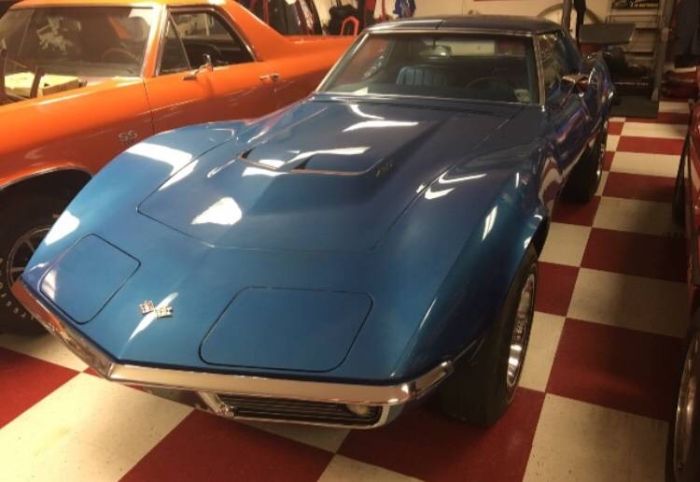 Unknown-Corvette-1968-Blue-Blue