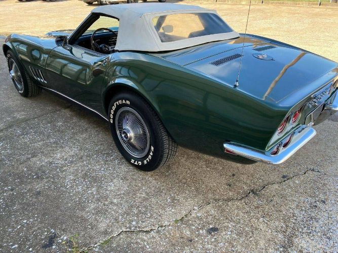 Unknown-Corvette-1968-British-Green-11
